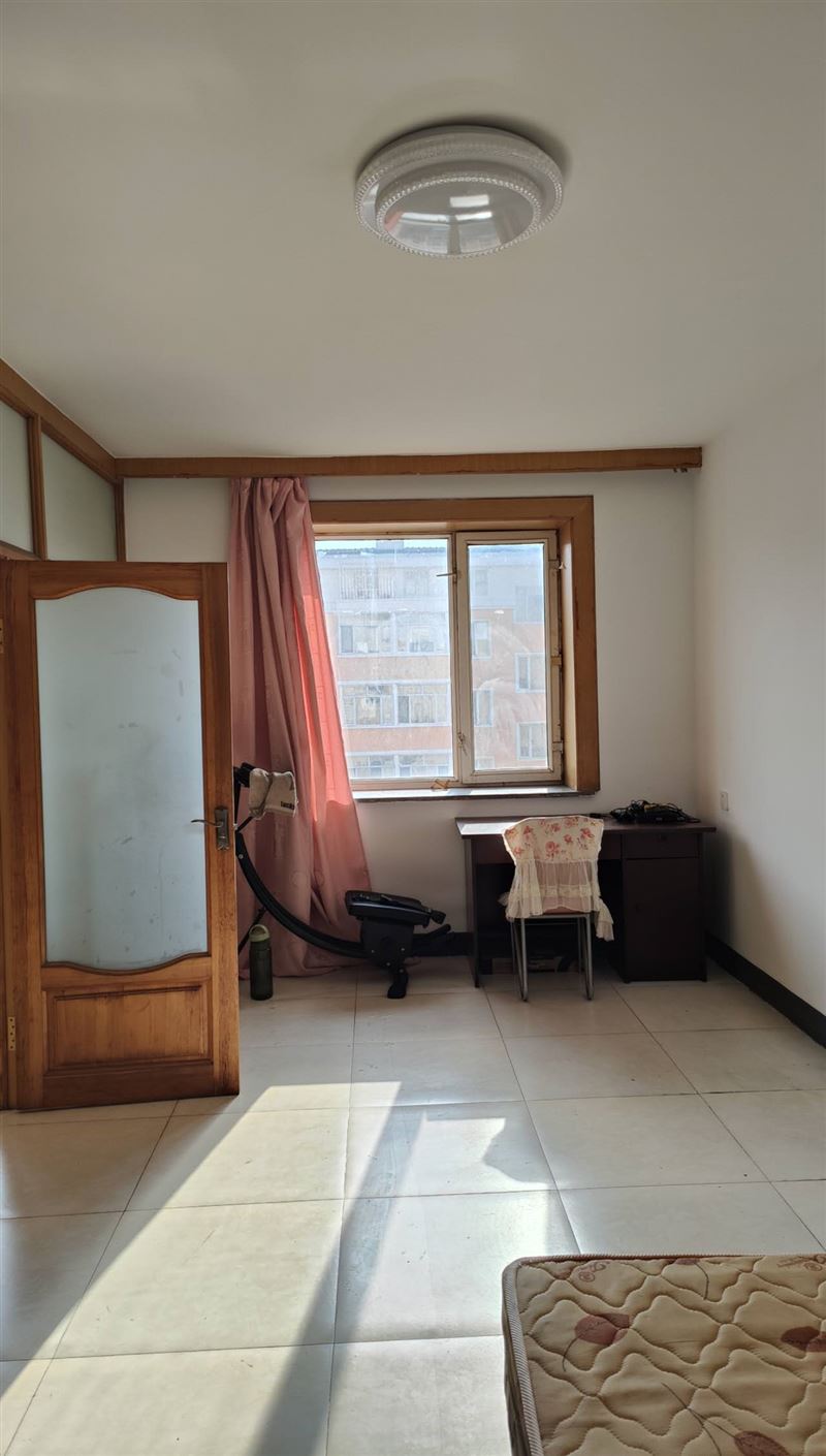 出租~逸夫中学附近5楼