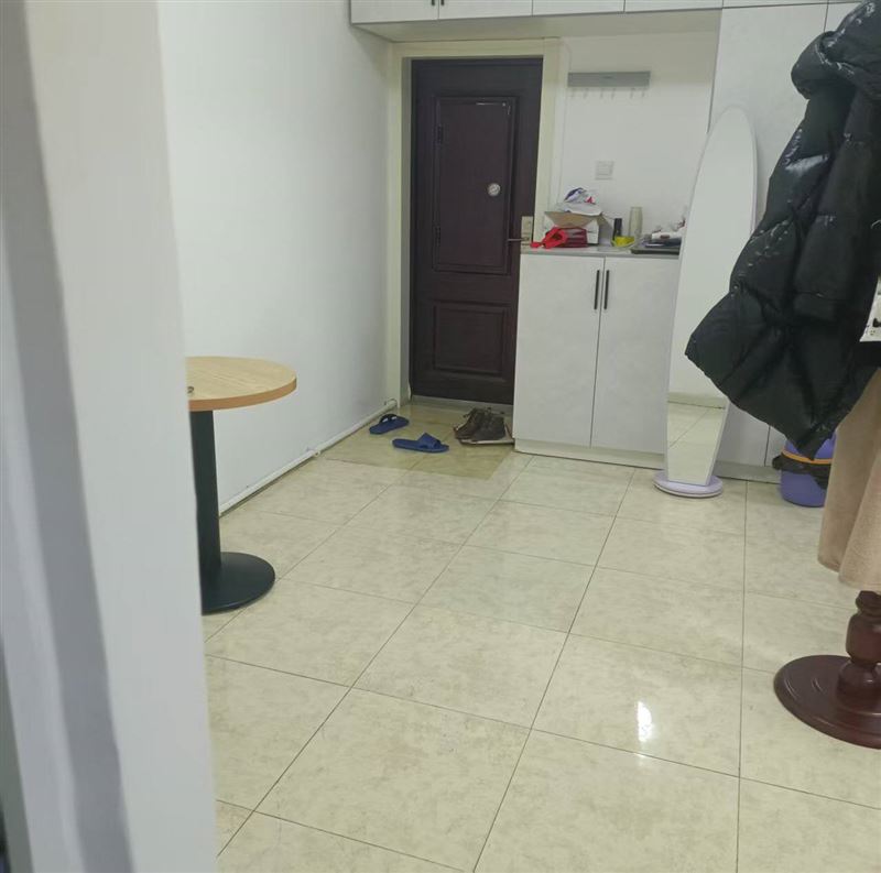 彩城院内顶楼出售