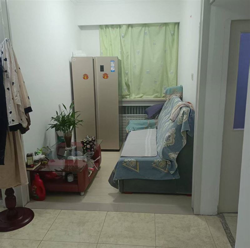 彩城院内顶楼出售
