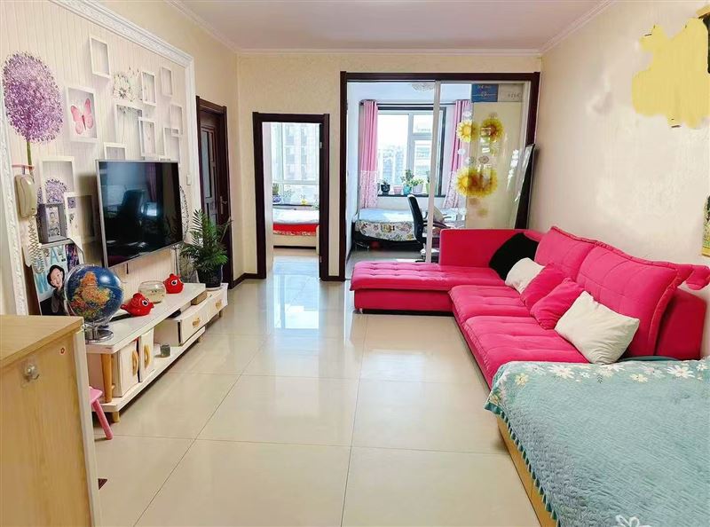 东方名苑5楼急售