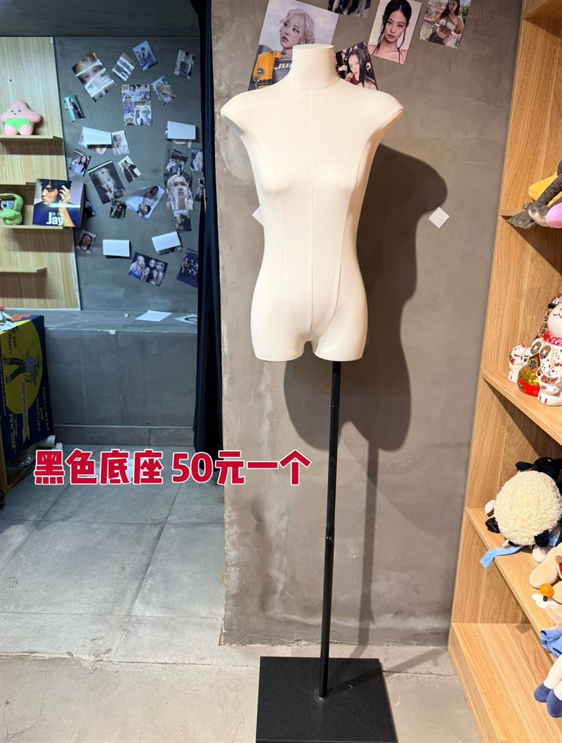 服装店撤店 衣架裤夹全清