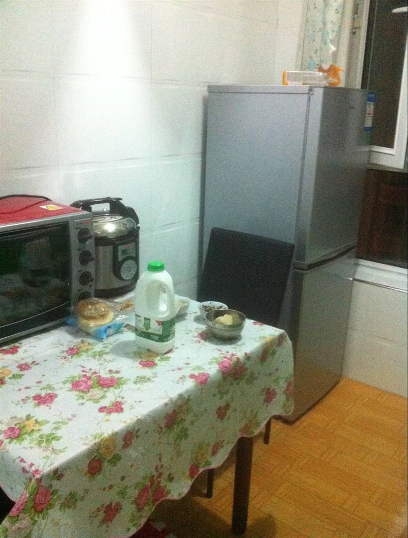 出租学府华庭六楼一室一厅