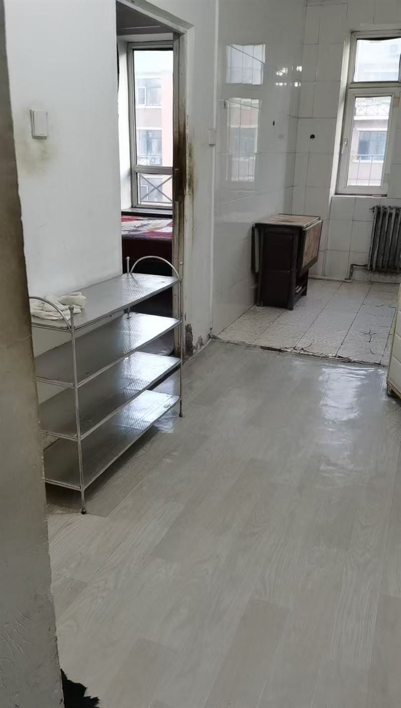 出租四楼两室