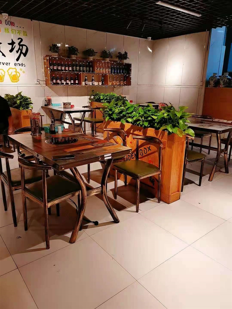 湖滨烧烤店外兑
