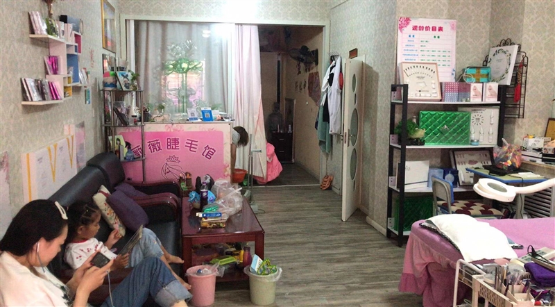桃山区黄金地段半地下门市