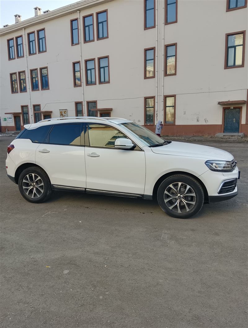 18年众泰T600c酷派自动挡高配原值15万