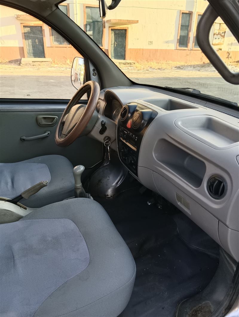 14年哈飞小霸王手动高配