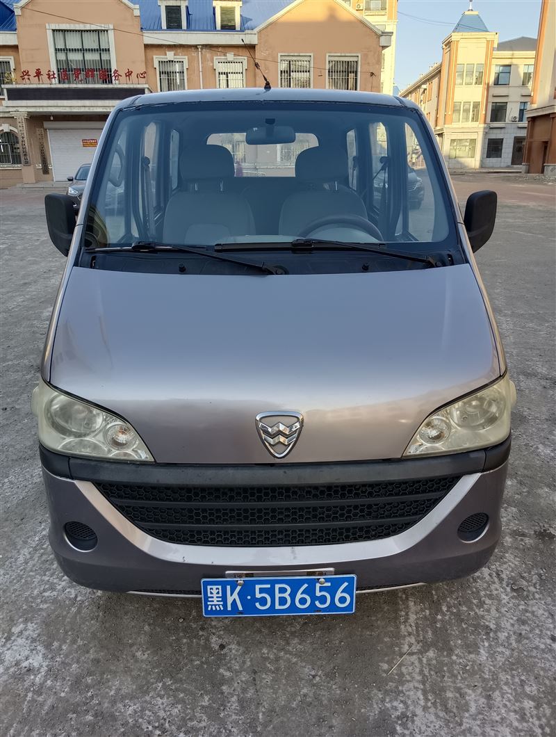 14年哈飞小霸王手动高配