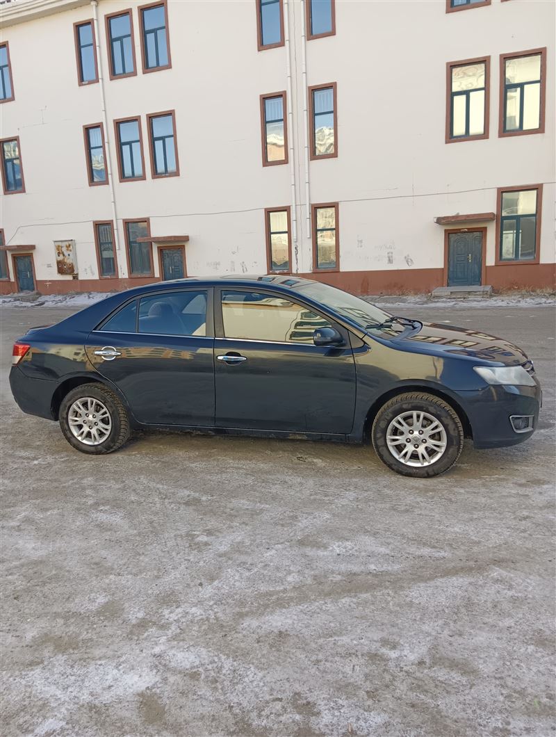 14年众泰z300手动高配原值10万