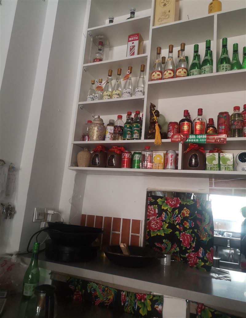 南岸黄金地段饭店转让