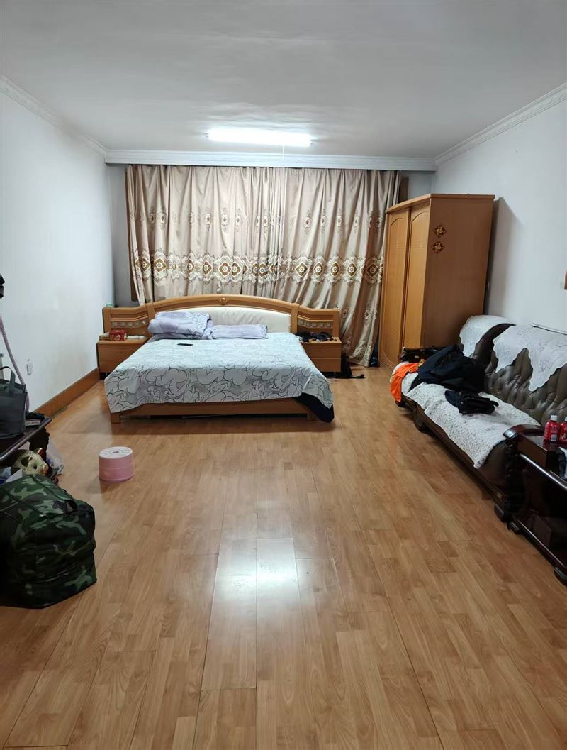 逸夫中学附近