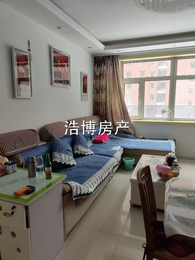 欧洲新城电梯楼