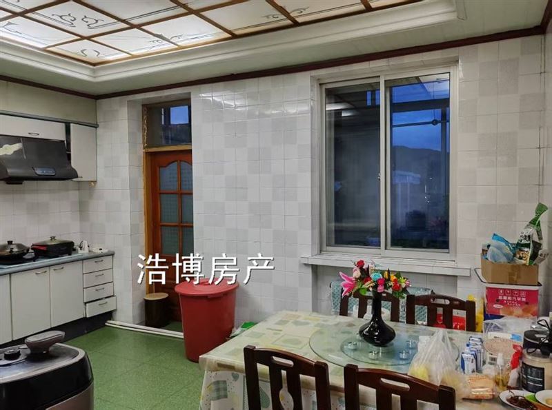 出售湖滨小区