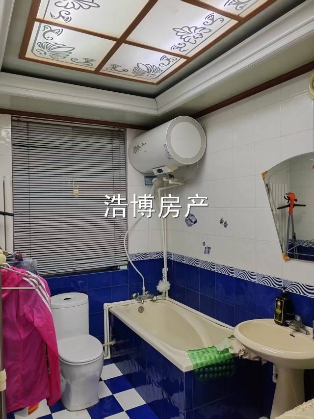 出售湖滨小区