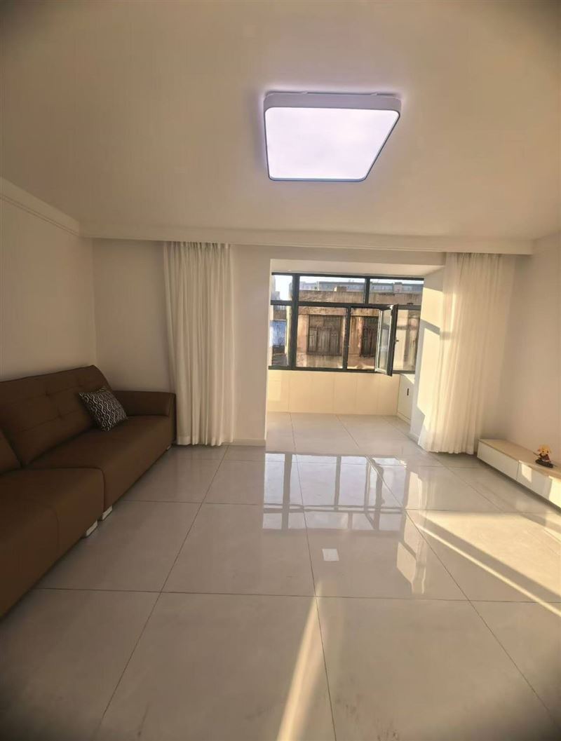 朝阳六组团二楼