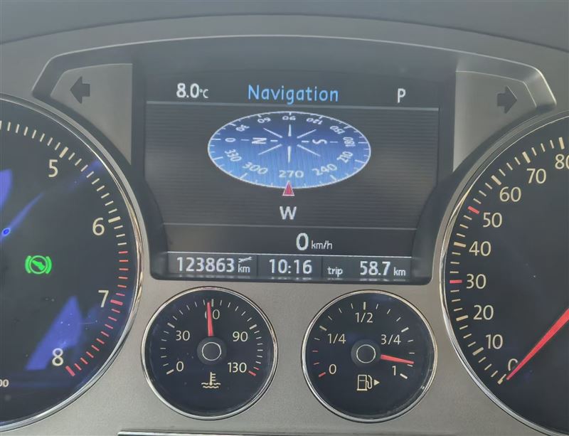 出售11年3.6V6大众辉腾轿车