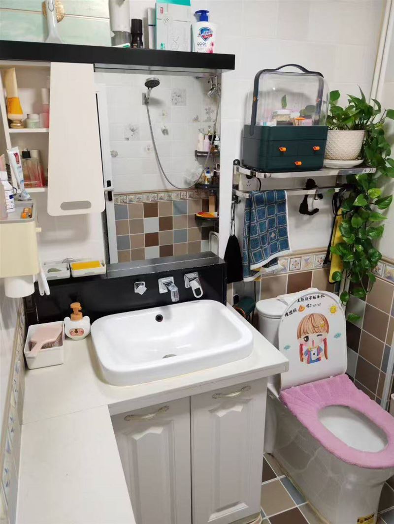 银达雅居6楼出租