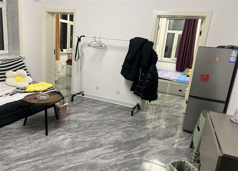 茄子河富贵园6楼