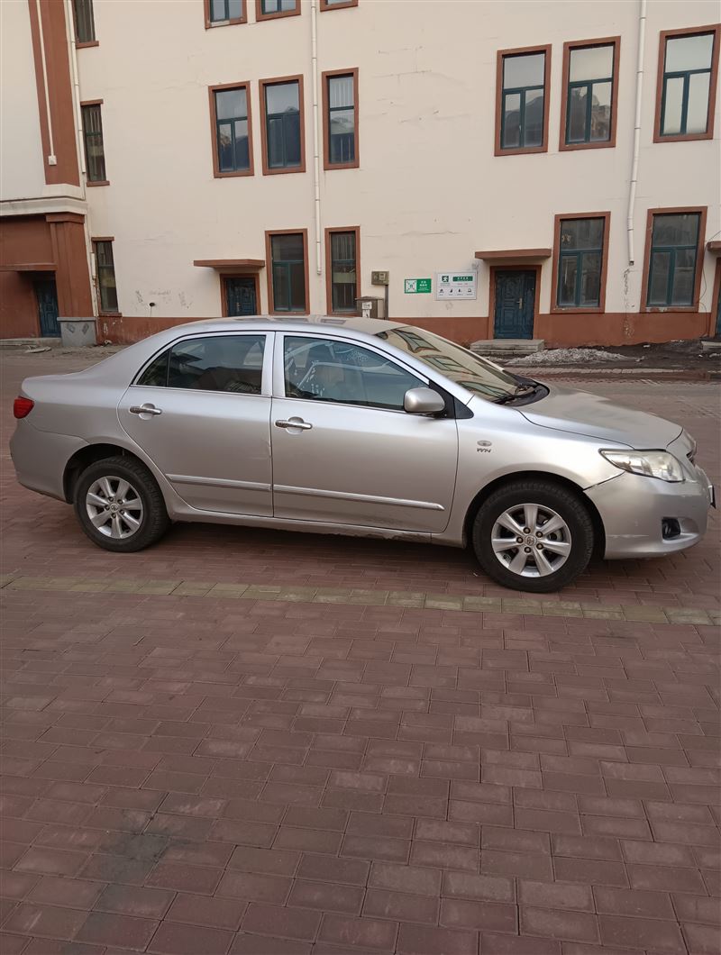 09年丰田卡罗拉手动高配