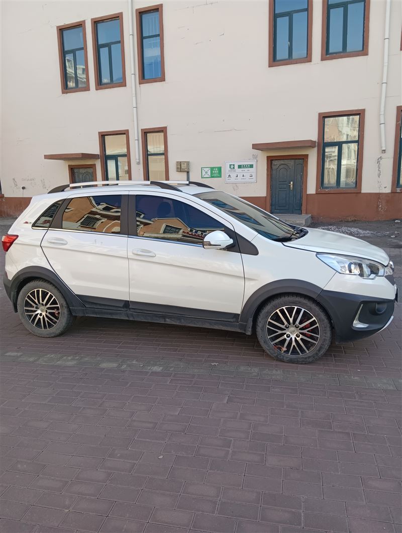 17年自动挡昌河Q25高配