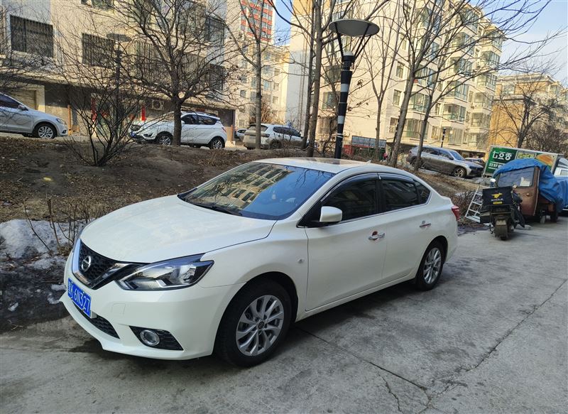 日产轩逸经典自动挡高配1.6   四万五