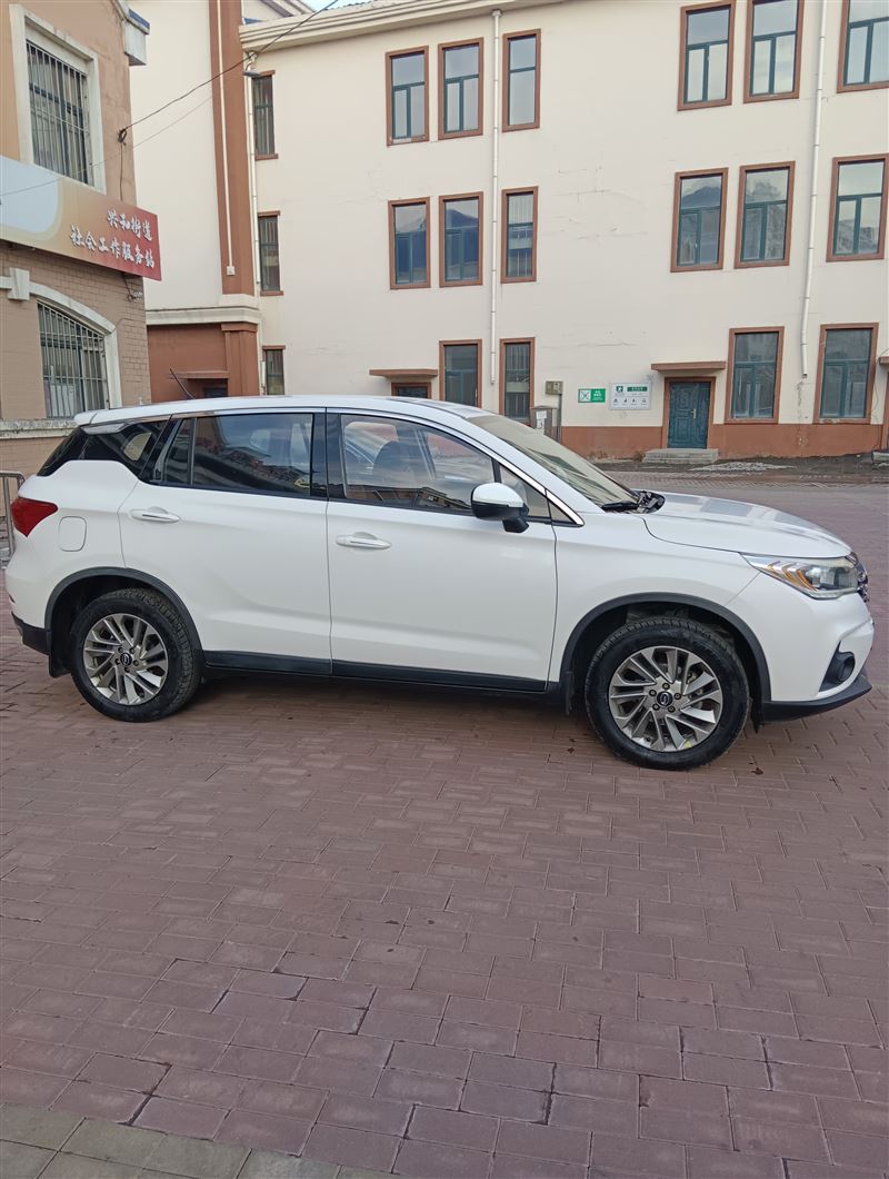 16年广汽gs4手动高配原值14万