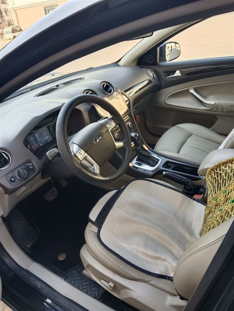 12年福特蒙迪欧致胜自动挡高配原值20万