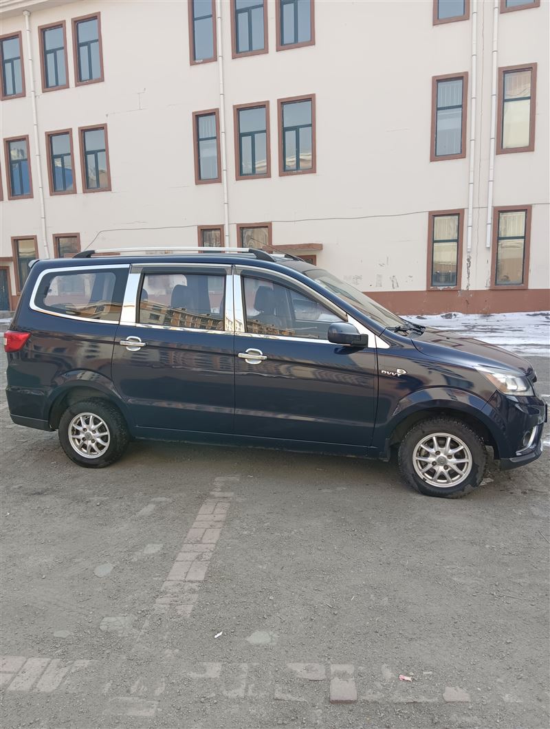 16年昌河M50s手动高配7坐商务一手全车原版