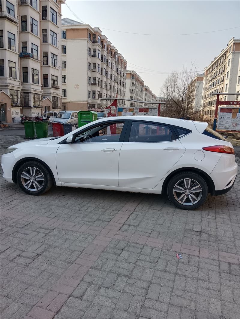 15年长安逸动xt手动高配