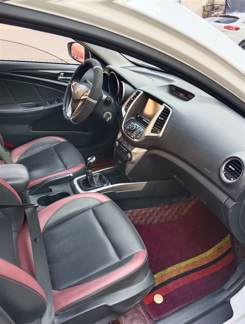 15年长安逸动xt手动高配