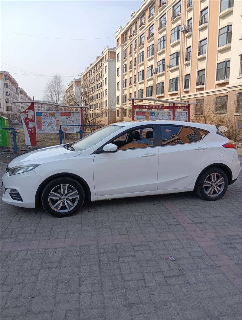 15年长安逸动xt手动高配