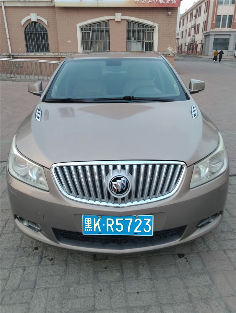 10年别克君越自动挡高配原值20万