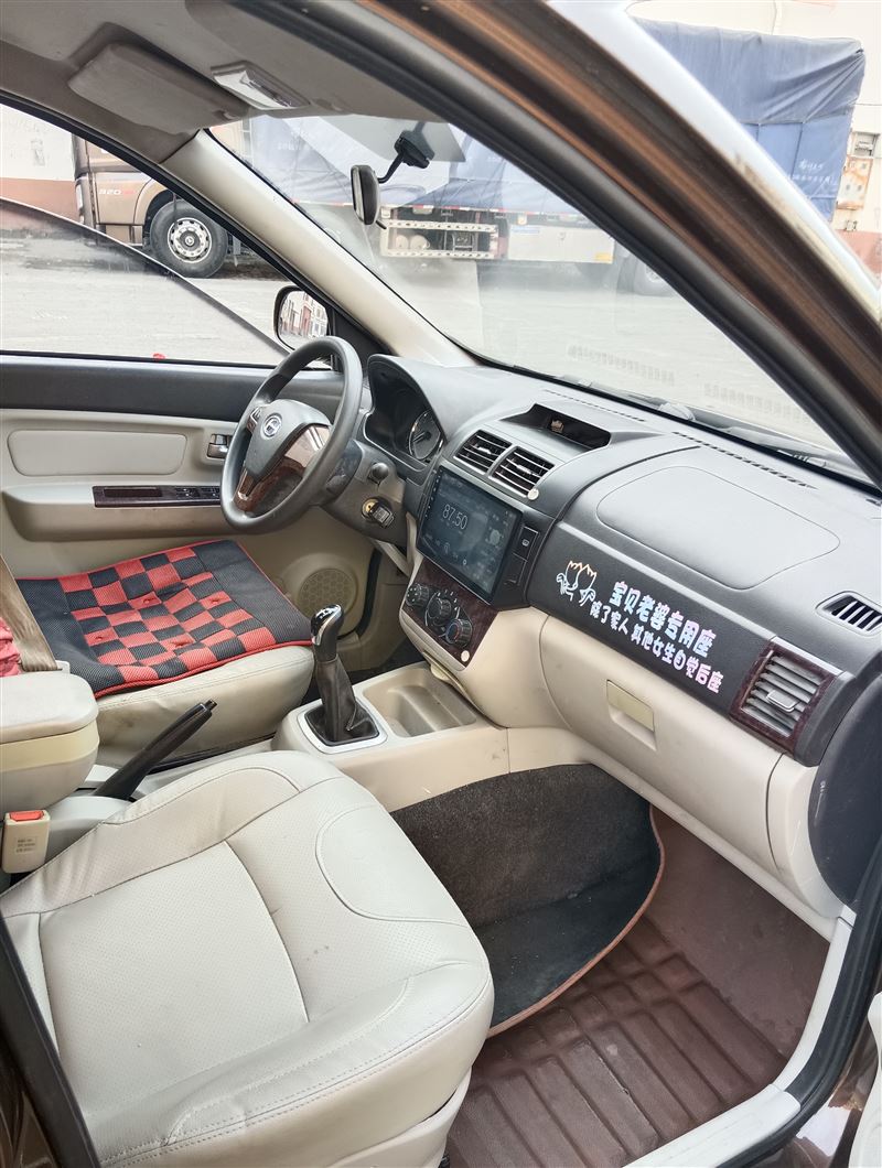 18年昌河M50s手动高配7坐商务