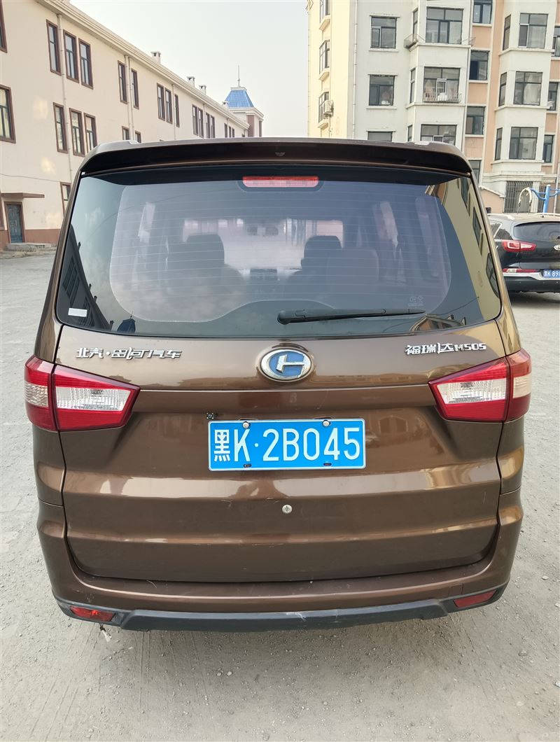 18年昌河M50s手动高配7坐商务