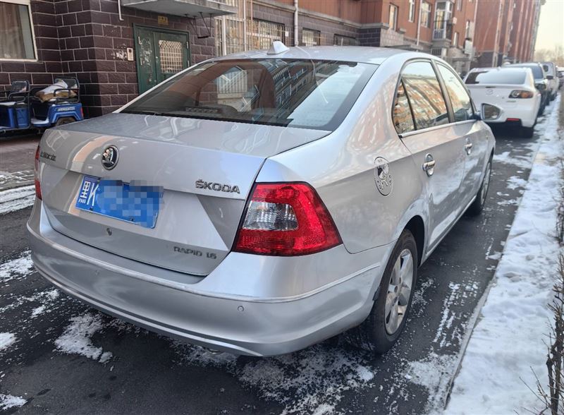 个人卖自动挡斯柯达昕锐