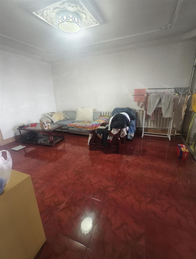 找一个合租女生