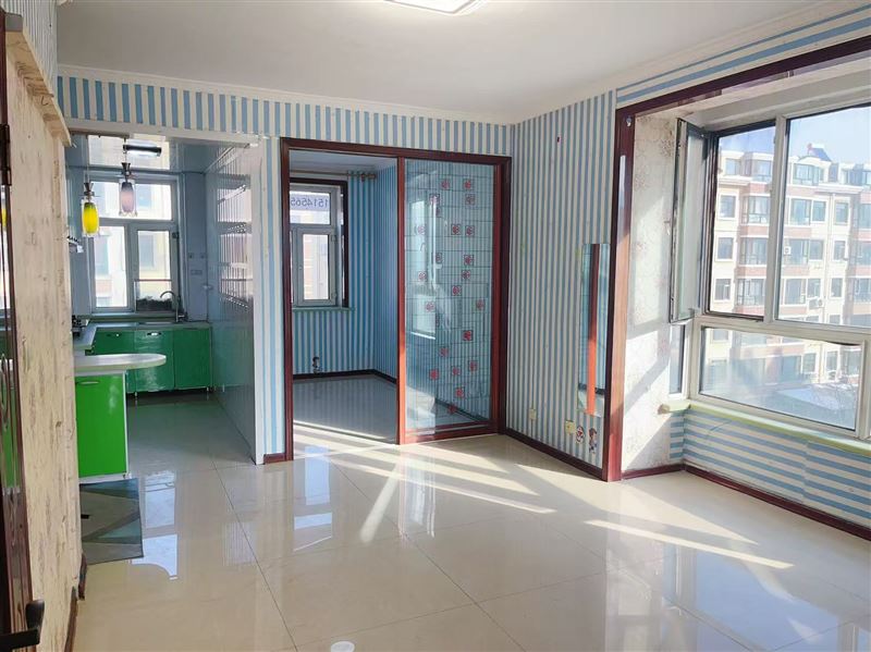 卖经典名居五楼