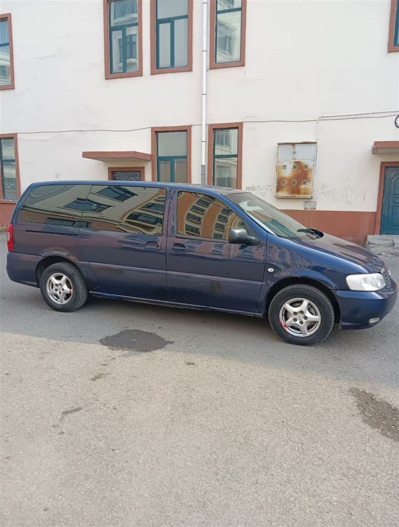 10年别克gL8自动挡7坐商务