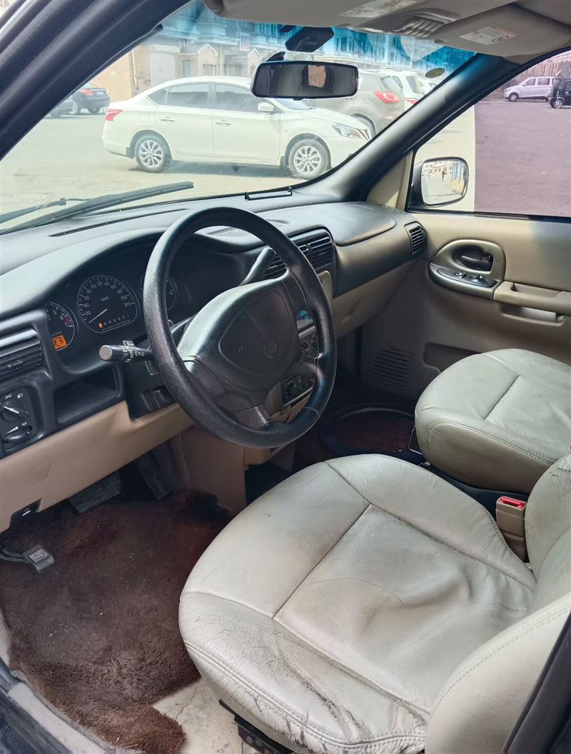 10年别克gL8自动挡7坐商务