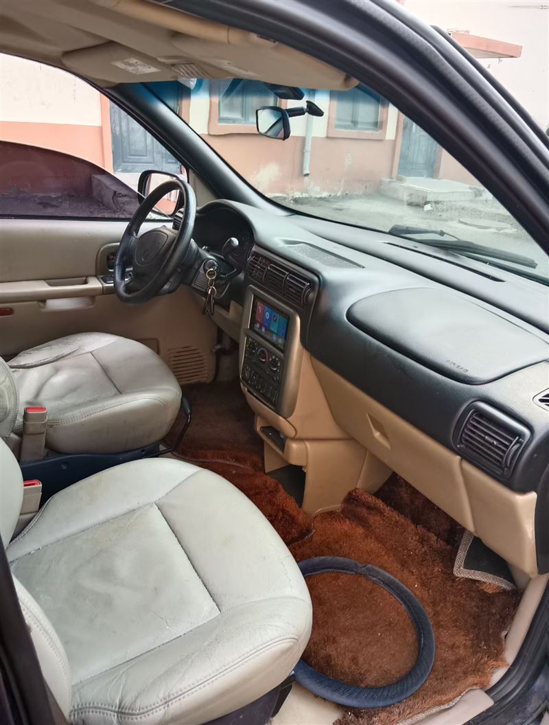 10年别克gL8自动挡7坐商务