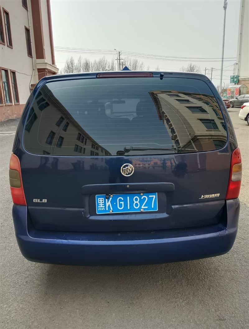 10年别克gL8自动挡7坐商务