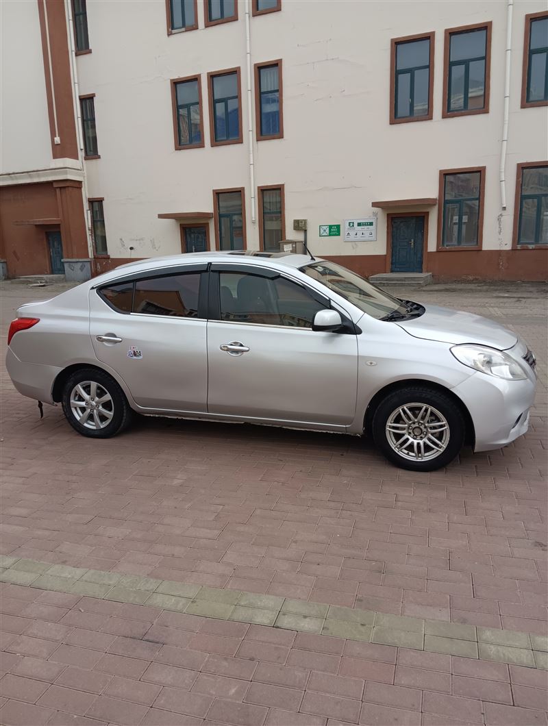 13年尼桑阳光手动高配