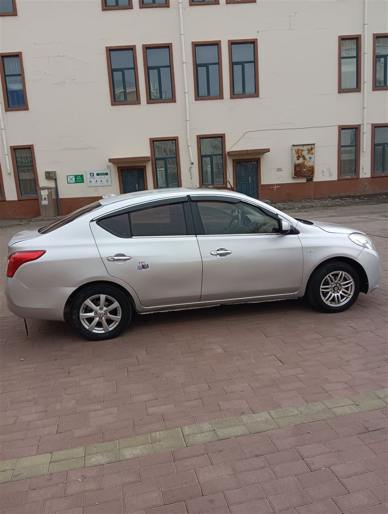 13年尼桑阳光手动高配