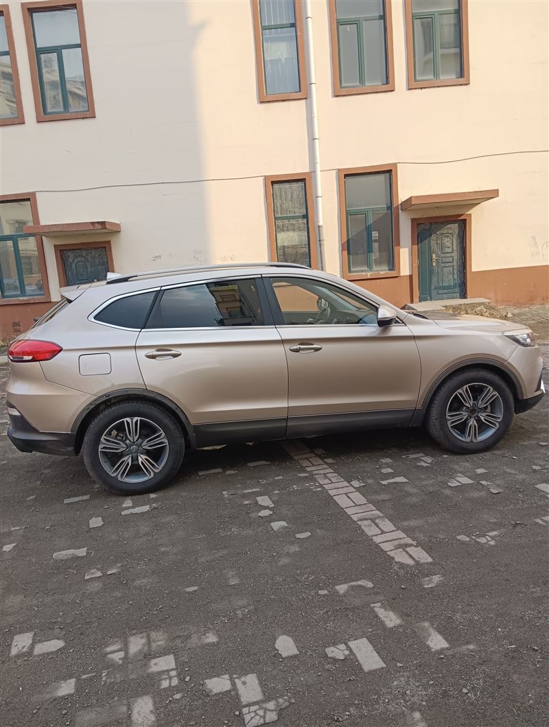 16年猎豹cs10手动高配原值12万