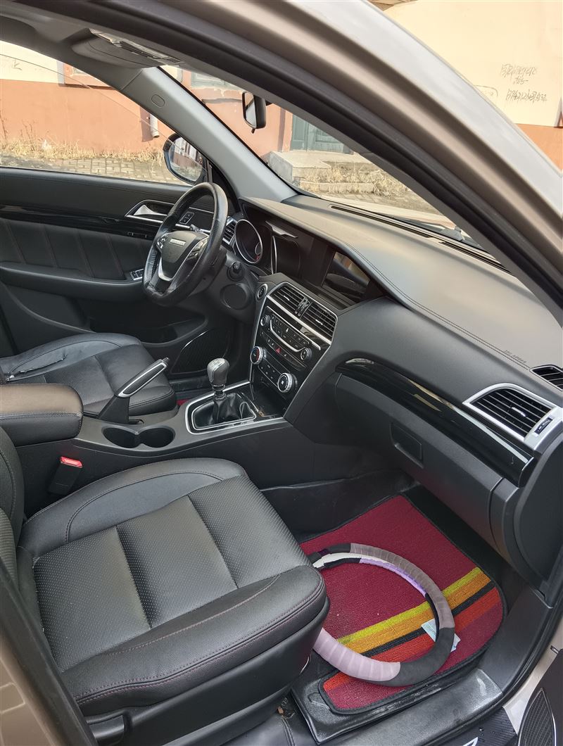 16年猎豹cs10手动高配原值12万