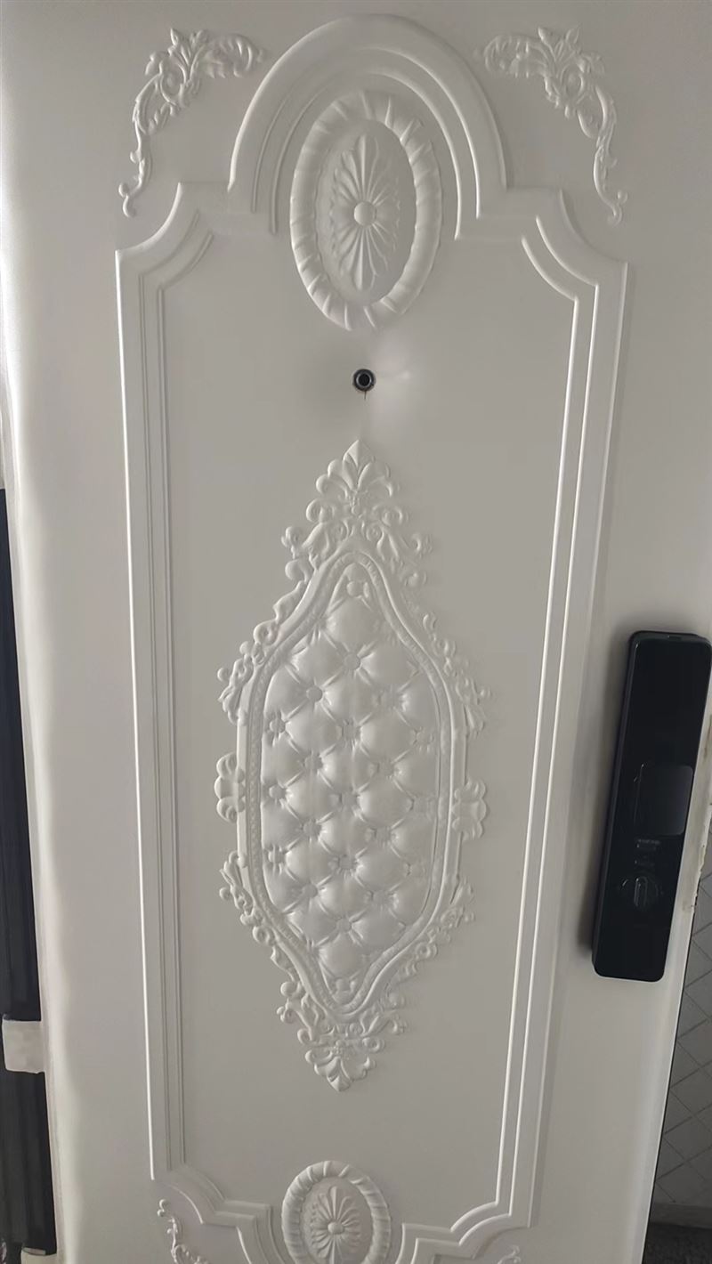 厂家定做各种纱窗，普通纱窗，钢网纱窗，开扇纱窗，软包防盗门，维修门窗。，