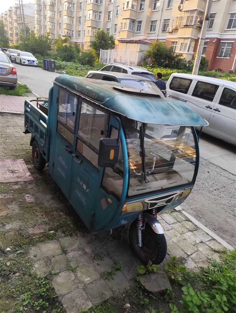 出售电动三轮车
