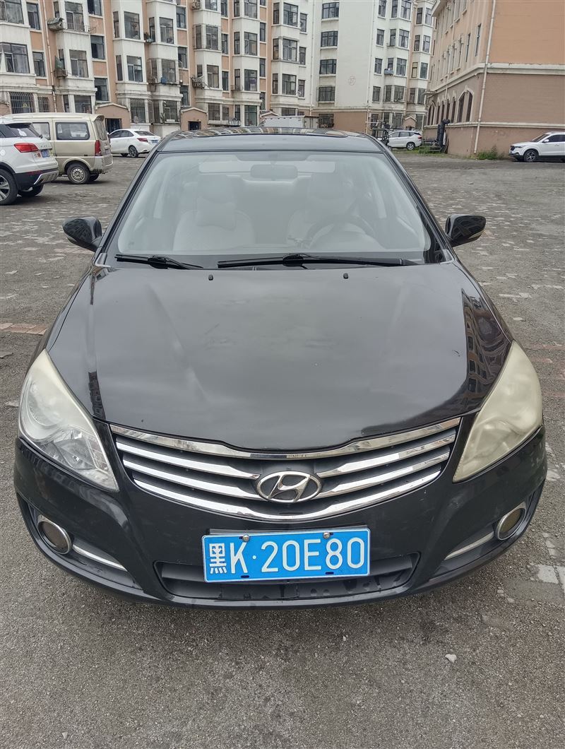 14年现代悦动手动高配原值12万