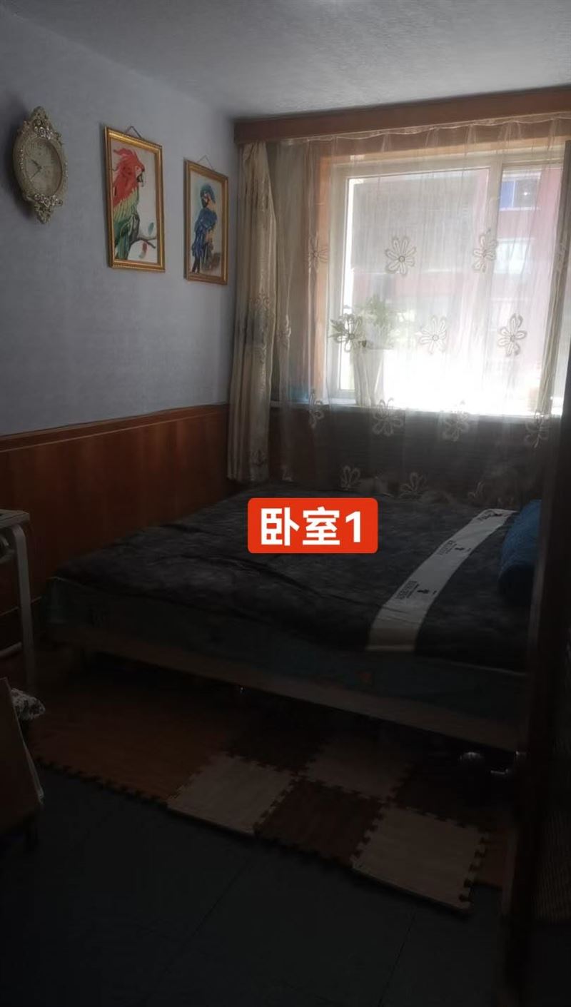 湖滨小区3室一厅5楼90平25.8万