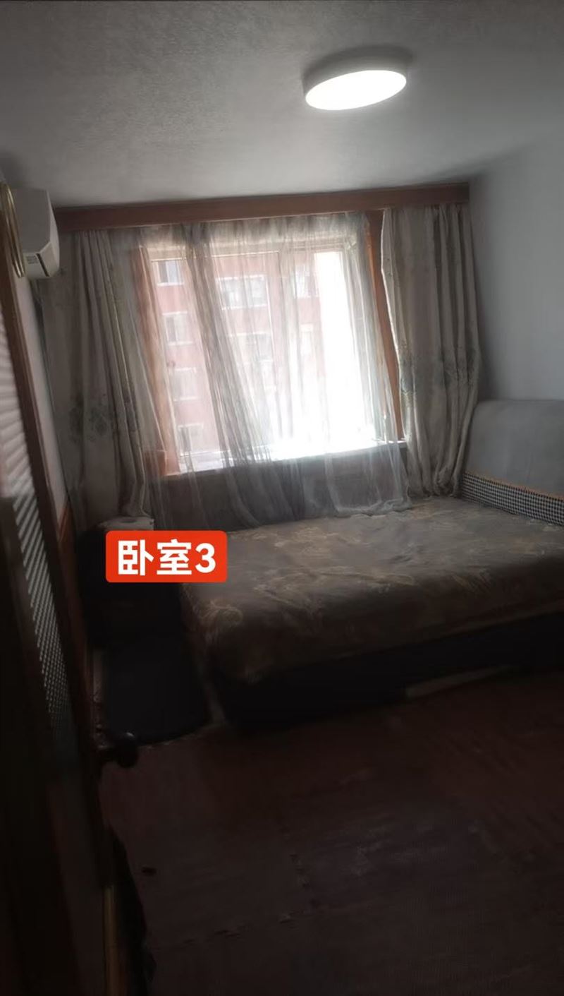 湖滨小区3室一厅5楼90平25.8万